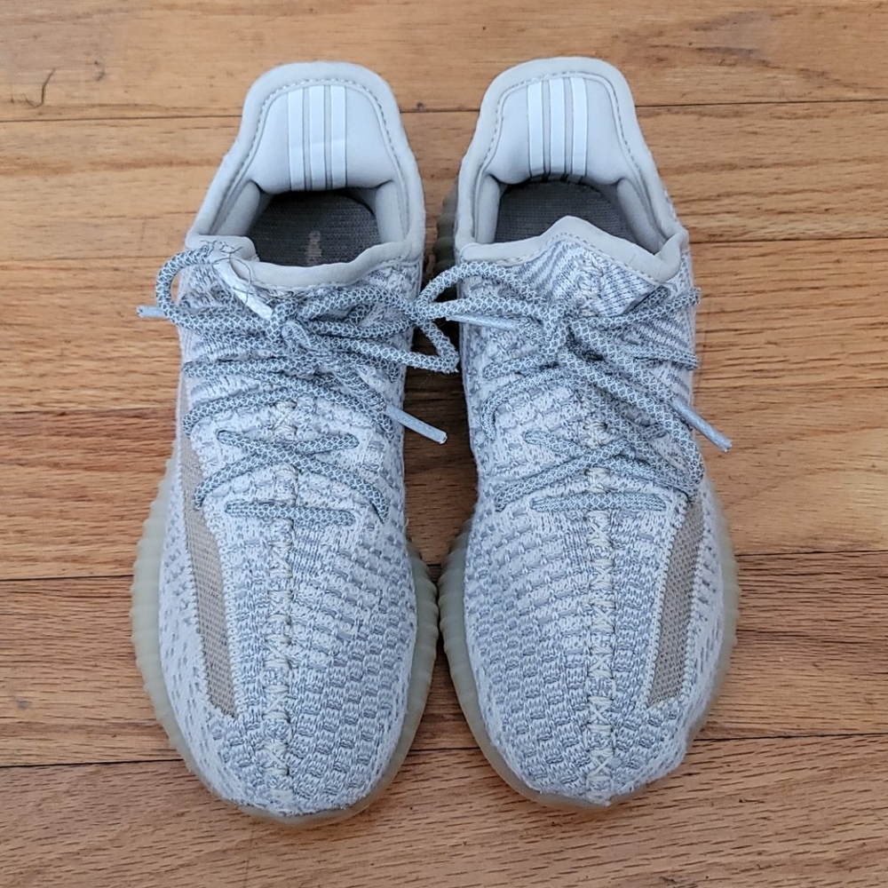 ADIDAS YEEZY BOOST 350 V2  
NATURAL